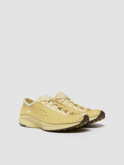 WMNS Air Superfly Sneaker in Soft Yellow & Alabaster
