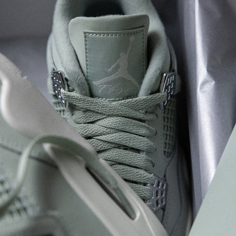 Wmns Air Jordan 4 Retro