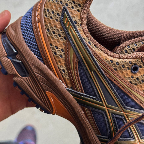 UB9-S GEL-DS Trainer 14