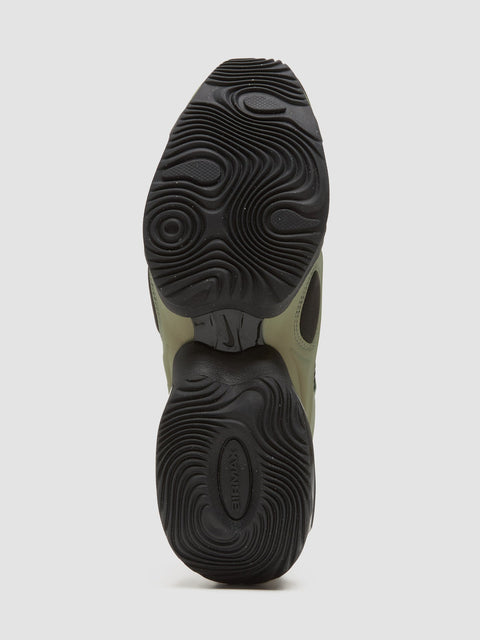WMNS Air Max Muse Sneaker in Oil Green & Black