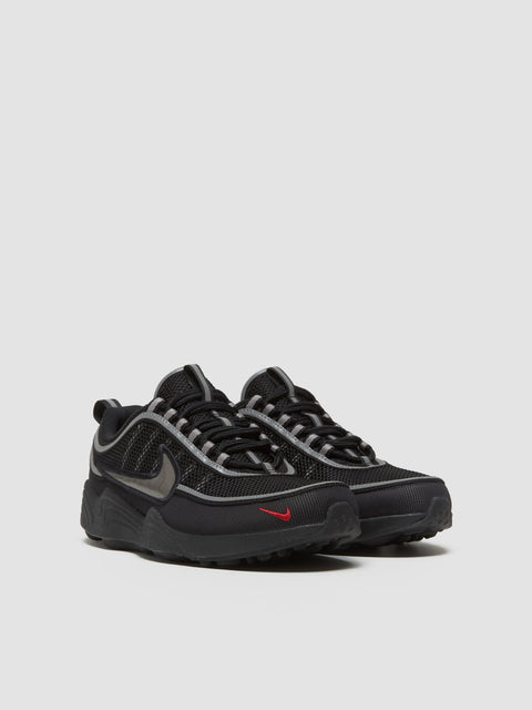 Air Zoom Spiridon SP Sneaker in Black & Metallic Silver
