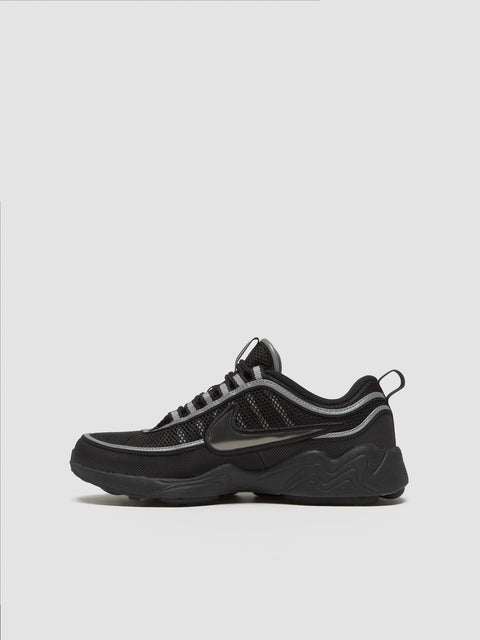 Air Zoom Spiridon SP Sneaker in Black & Metallic Silver