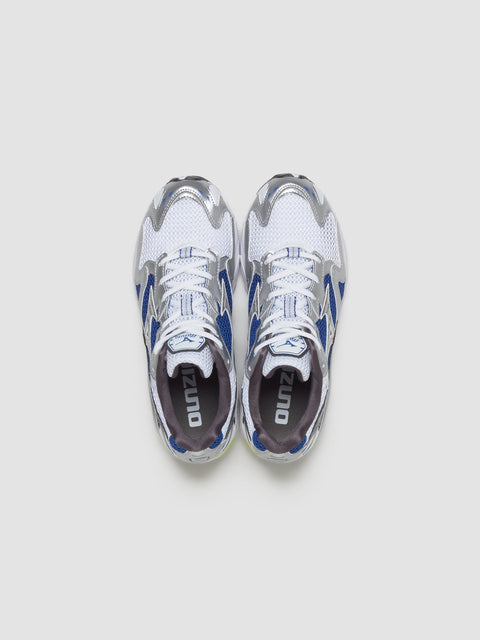 Wave Rider 10 Sneaker in White & Silver