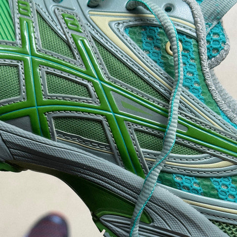 UB9-S GEL-DS Trainer 14