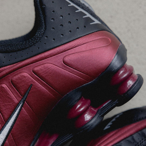 Wmns Shox R4