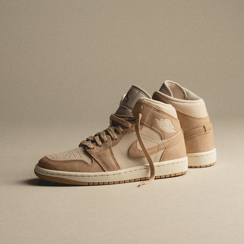 Wmns Air Jordan 1 Mid SE