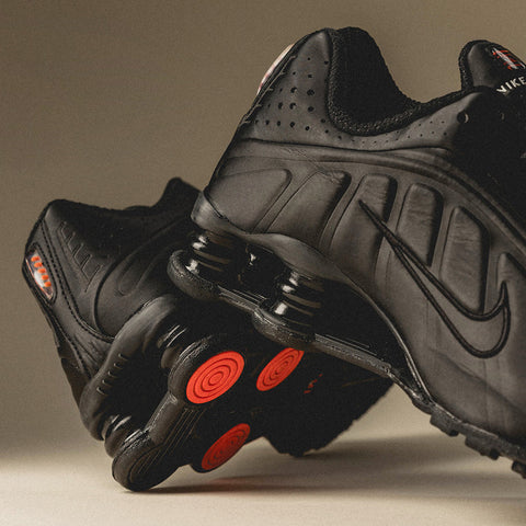 Wmns Shox R4