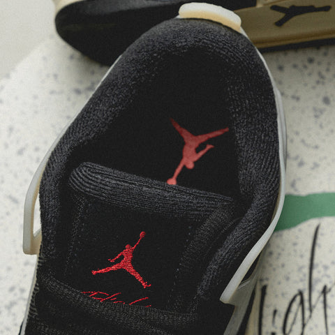 Air Jordan 4 RM
