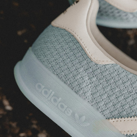 Gazelle Indoor